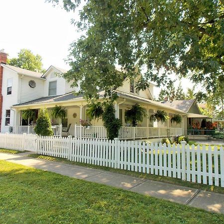 Finlay House Bed And Breakfast Niagara - On - The - Lake Экстерьер фото