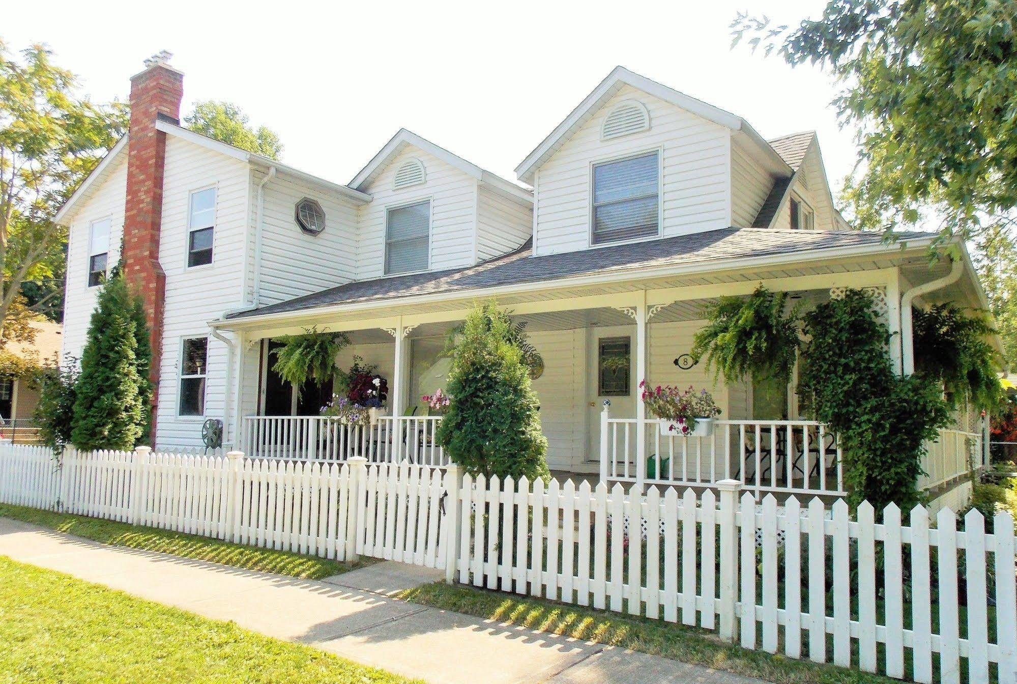 Finlay House Bed And Breakfast Niagara - On - The - Lake Экстерьер фото