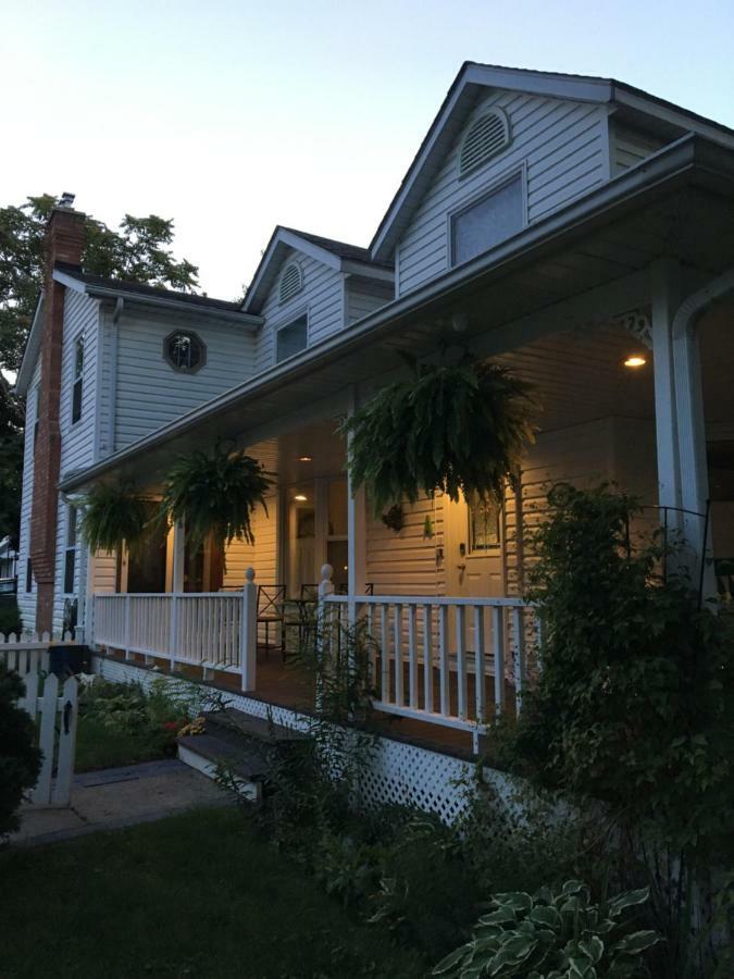 Finlay House Bed And Breakfast Niagara - On - The - Lake Экстерьер фото